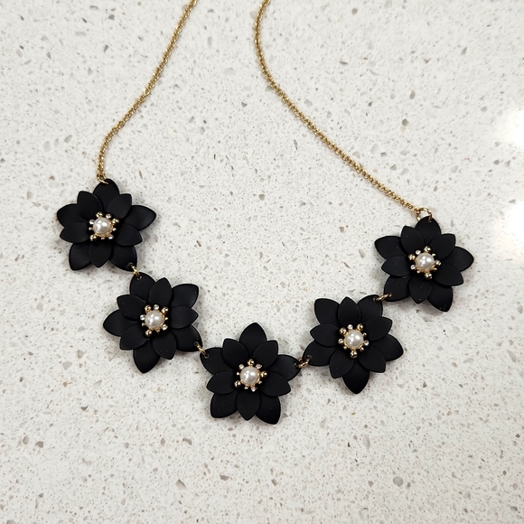 LOFT black floral statement necklace - Picture 2 of 5